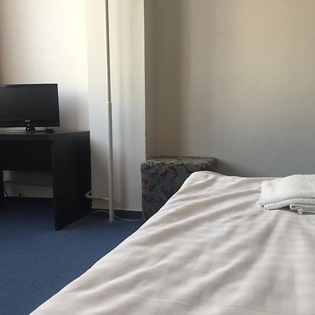 Hotel U Tri Lvu チェスケー・ブジェヨヴィツェ エクステリア 写真