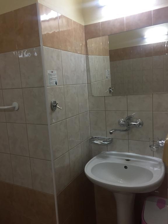 Hotel U Tri Lvu チェスケー・ブジェヨヴィツェ エクステリア 写真