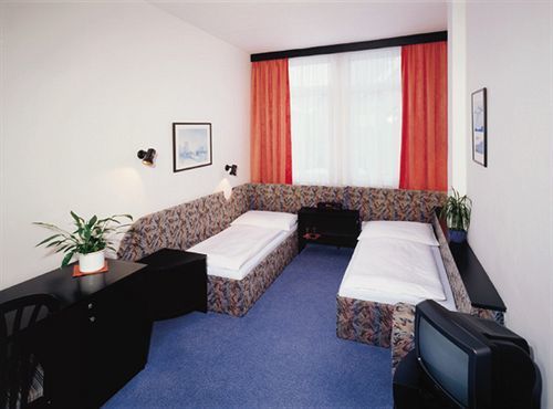 Hotel U Tri Lvu チェスケー・ブジェヨヴィツェ エクステリア 写真